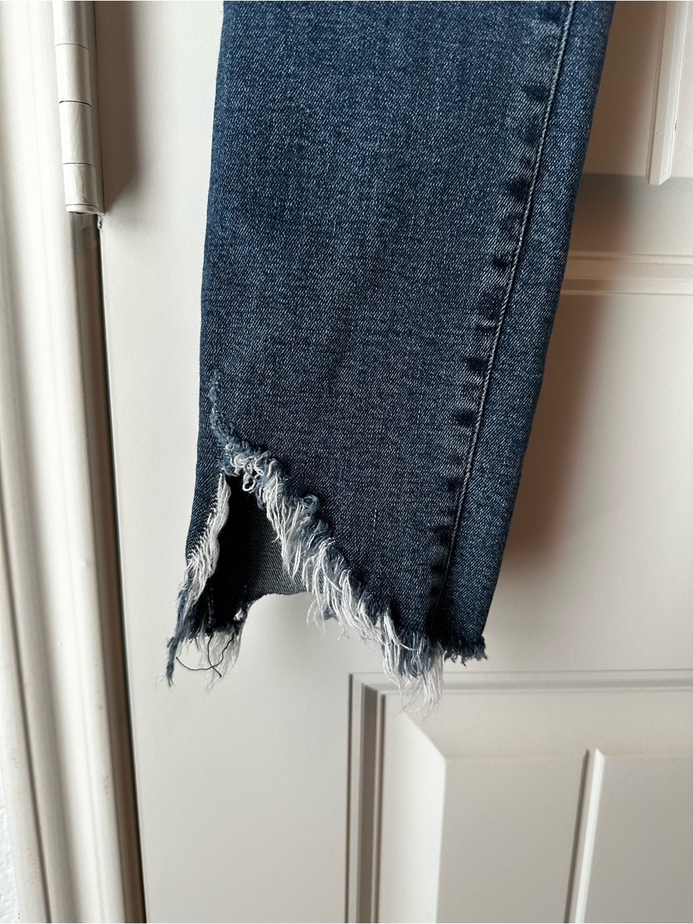 Agolde High-Rise Medium-Dark Blue Skinny Raw Hem Jeans size 27 - Picture 5 of 11